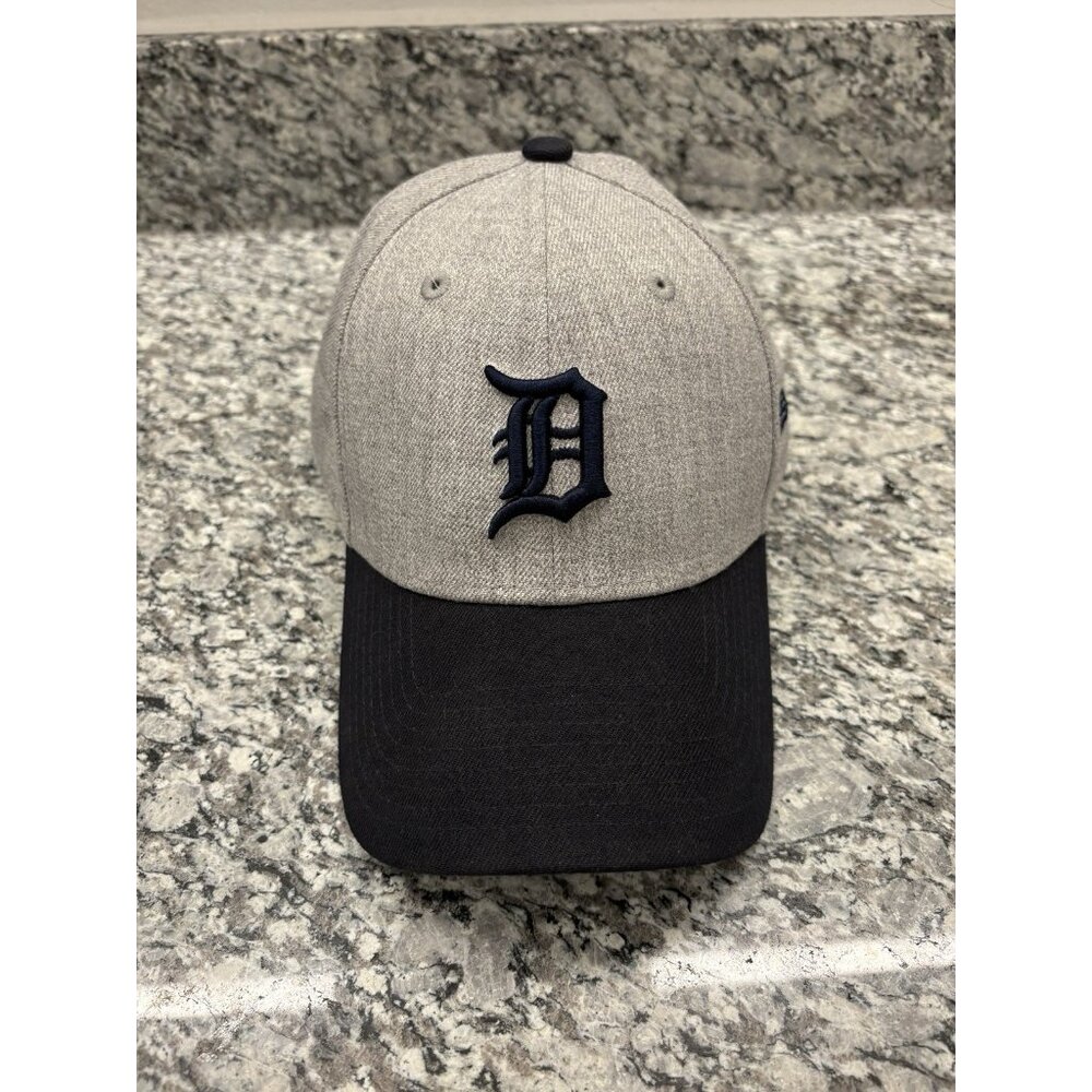 MLB Detroit Tigers New Era 9FORTY Navy Blue /Grey Adjustable
